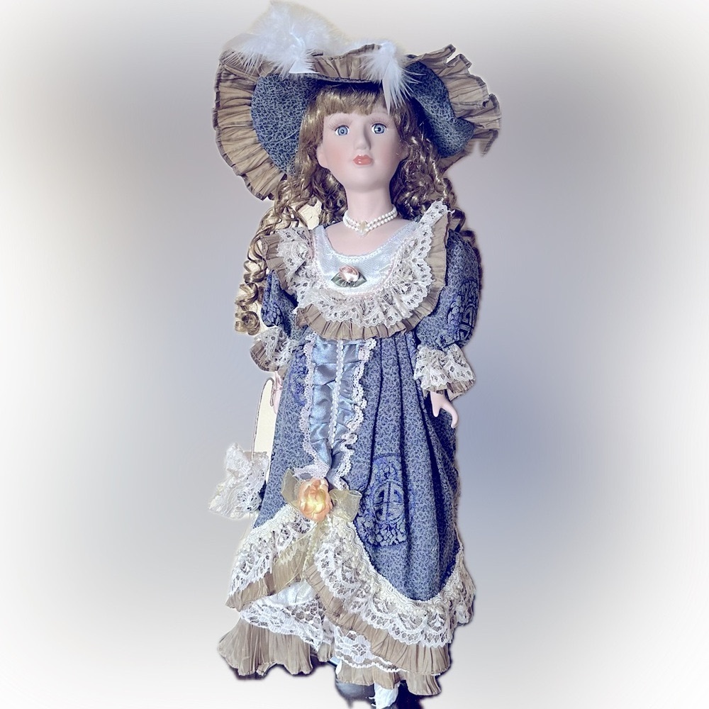 NIB Vintage Victorian Style Collectable Hand Painted Porcelain Doll  22” Tall